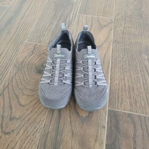 Skechers Women's Slip on Sneakers Size 6.5